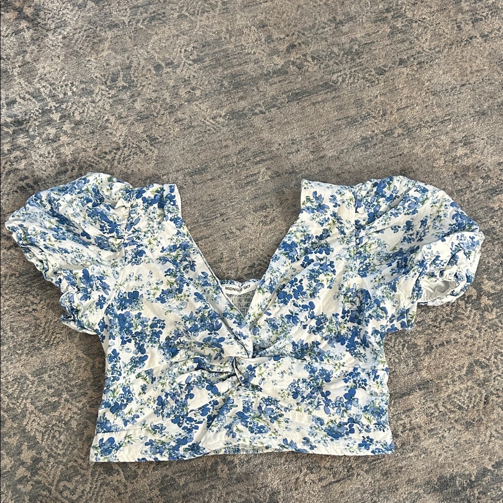 Floral Blue Puff-Sleeve Crop Top